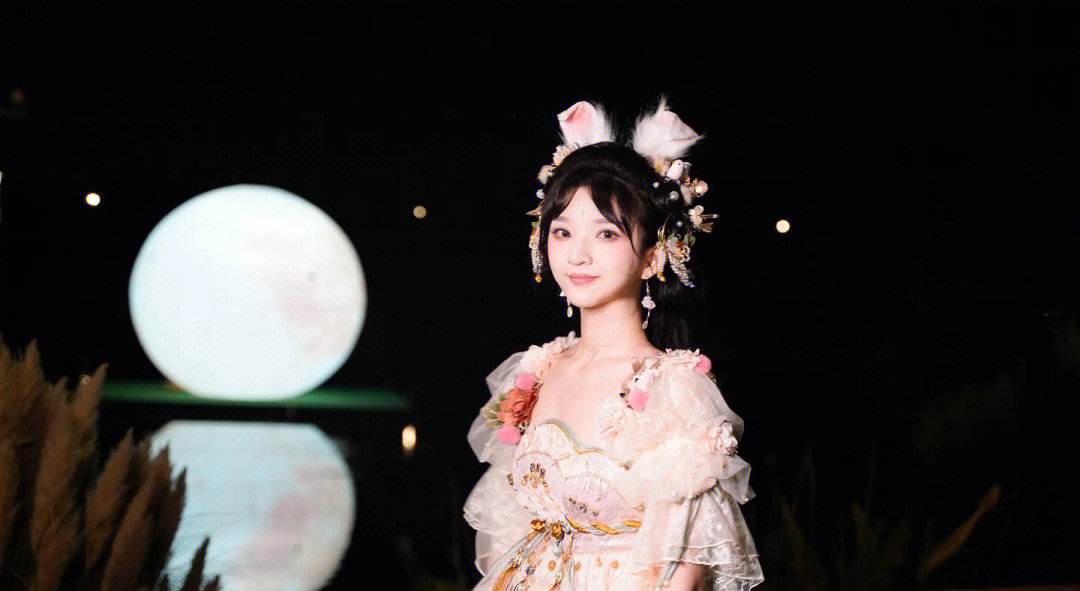 牡丹奇迹客户端牡丹奇迹和木瓜奇迹哪个人多